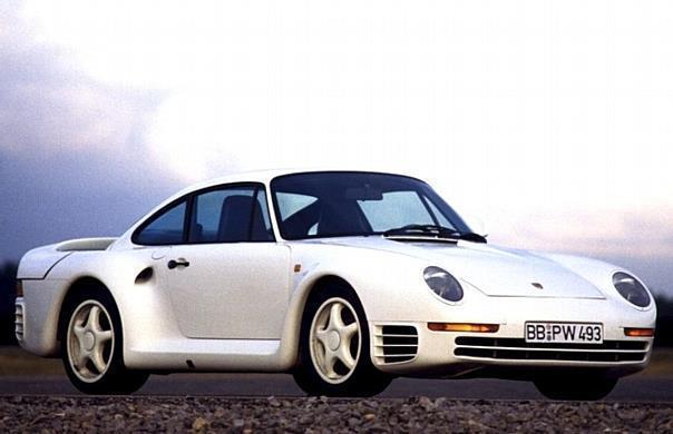 Porsche 959 (Modelljahr 1986). Der 959 war das bislang stärkste Serienmodell. Er verfügte über elektronisch geregelten Allradantrieb und Register-Turboaufladung.